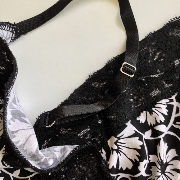 WHITE HOUSE BLACK MARKET LACE HEM CAMISOLE SMALL - Picture 5 of 15